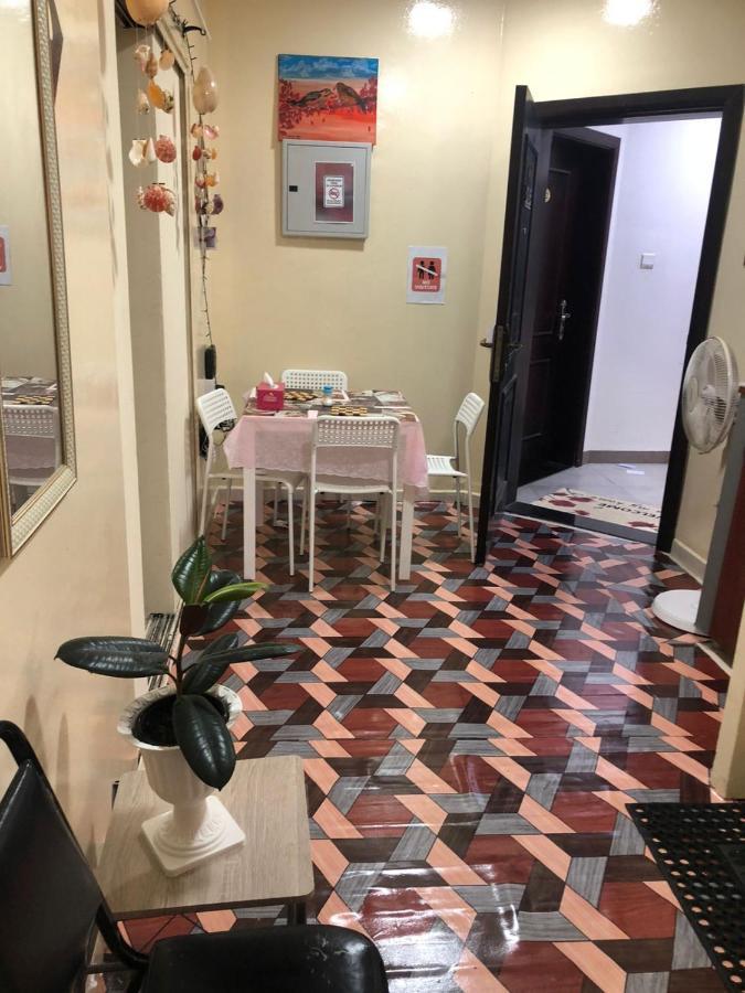Moon Backpackers , Al Rigga , Partition For Couples And For Singles Leilighet Dubai Eksteriør bilde