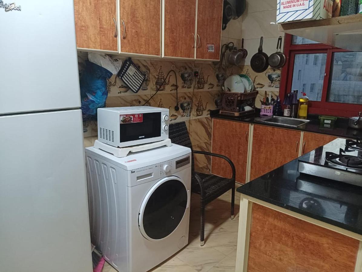 Moon Backpackers , Al Rigga , Partition For Couples And For Singles Leilighet Dubai Eksteriør bilde
