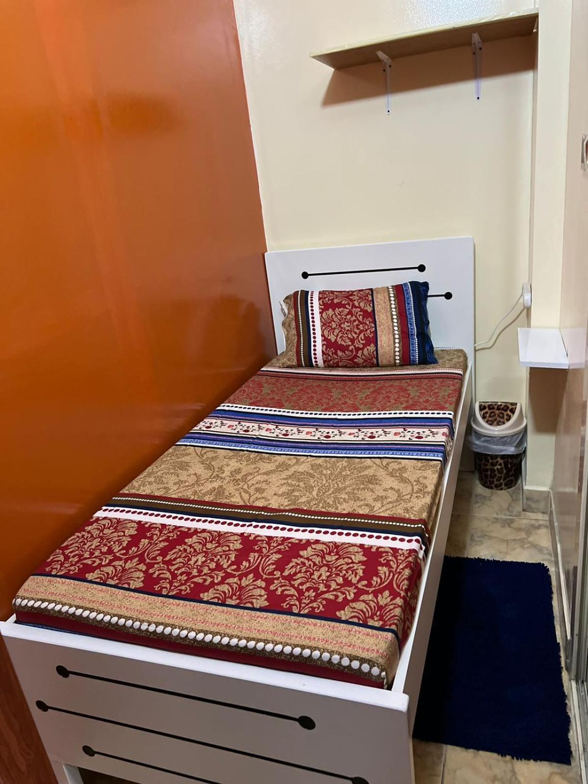 Moon Backpackers , Al Rigga , Partition For Couples And For Singles Leilighet Dubai Eksteriør bilde