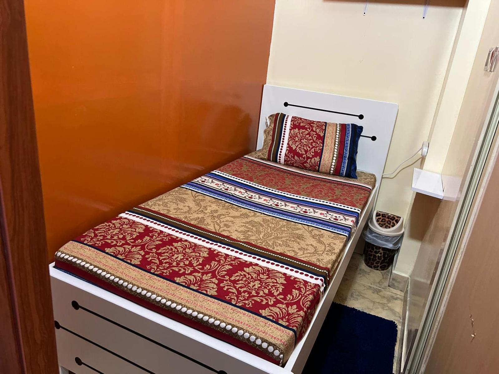 Moon Backpackers , Al Rigga , Partition For Couples And For Singles Leilighet Dubai Eksteriør bilde