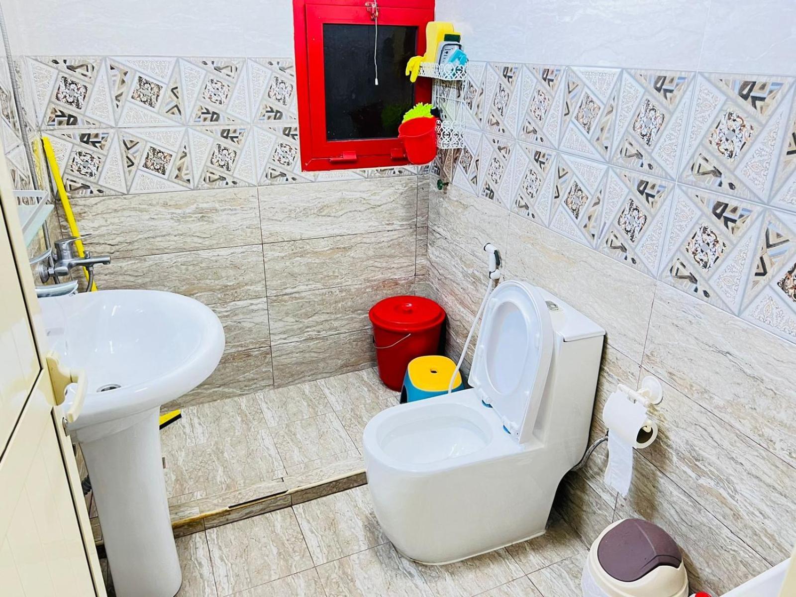 Moon Backpackers , Al Rigga , Partition For Couples And For Singles Leilighet Dubai Eksteriør bilde